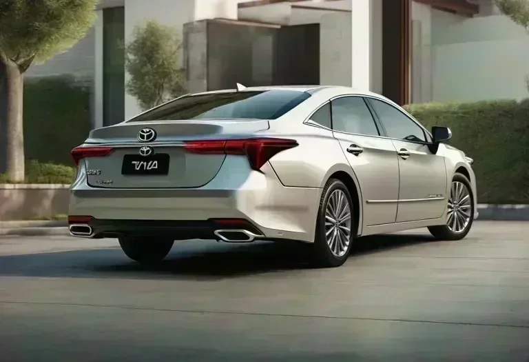 Toyota Unveils Facelifted Avalon in China with Hybrid Option